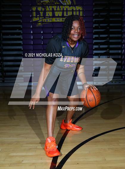 Thumbnail 2 in Lynwood Varsity Basketball Photo Shoot photogallery.