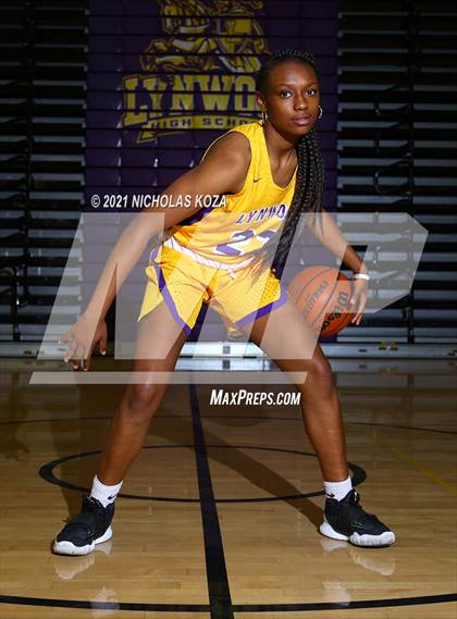 Thumbnail 3 in Lynwood Varsity Basketball Photo Shoot photogallery.
