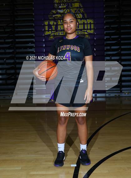 Thumbnail 1 in Lynwood Varsity Basketball Photo Shoot photogallery.