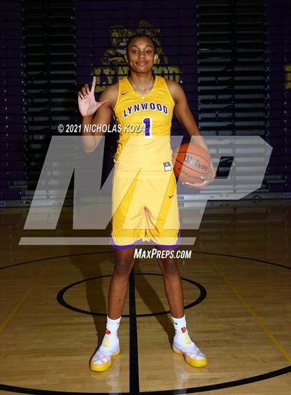 Thumbnail 1 in Lynwood Varsity Basketball Photo Shoot photogallery.