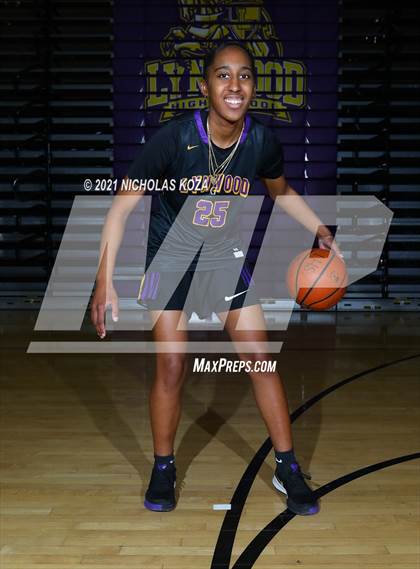 Thumbnail 1 in Lynwood Varsity Basketball Photo Shoot photogallery.