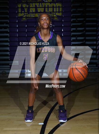 Thumbnail 1 in Lynwood Varsity Basketball Photo Shoot photogallery.