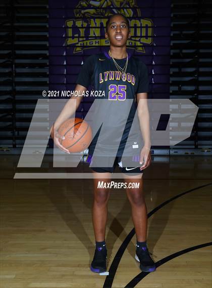 Thumbnail 3 in Lynwood Varsity Basketball Photo Shoot photogallery.
