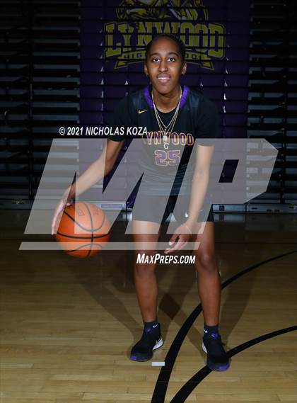 Thumbnail 2 in Lynwood Varsity Basketball Photo Shoot photogallery.