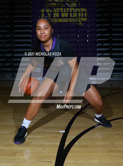 Thumbnail 2 in Lynwood Varsity Basketball Photo Shoot photogallery.