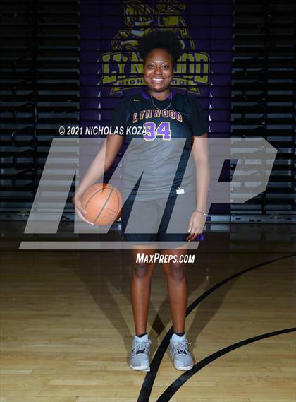 Thumbnail 3 in Lynwood Varsity Basketball Photo Shoot photogallery.