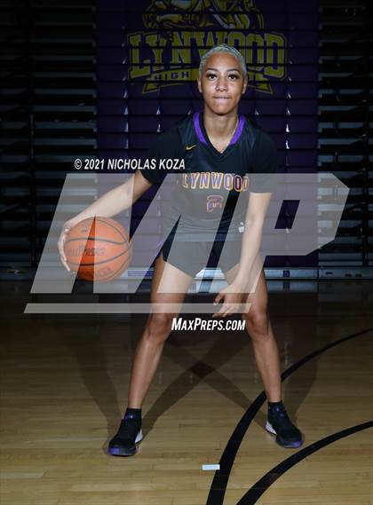 Thumbnail 1 in Lynwood Varsity Basketball Photo Shoot photogallery.