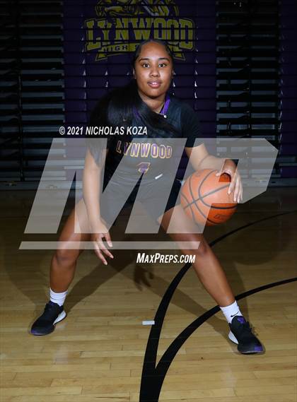 Thumbnail 2 in Lynwood Varsity Basketball Photo Shoot photogallery.