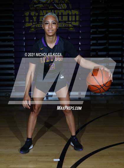 Thumbnail 3 in Lynwood Varsity Basketball Photo Shoot photogallery.