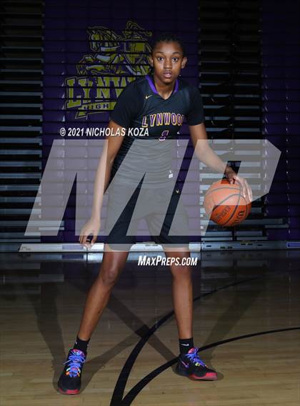 Thumbnail 2 in Lynwood Varsity Basketball Photo Shoot photogallery.