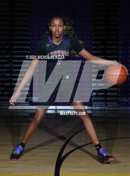 Thumbnail 1 in Lynwood Varsity Basketball Photo Shoot photogallery.