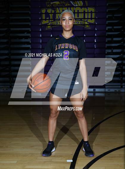 Thumbnail 1 in Lynwood Varsity Basketball Photo Shoot photogallery.