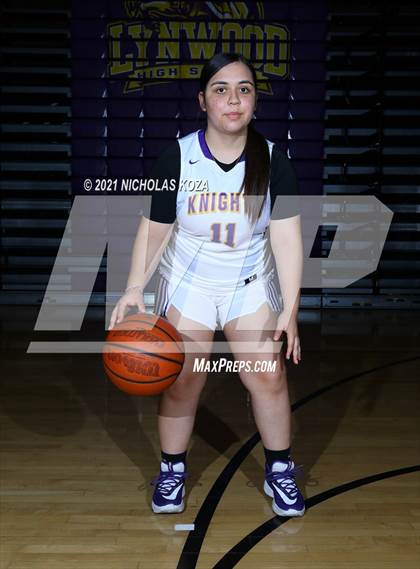 Thumbnail 1 in Lynwood Varsity Basketball Photo Shoot photogallery.