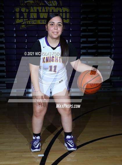 Thumbnail 2 in Lynwood Varsity Basketball Photo Shoot photogallery.