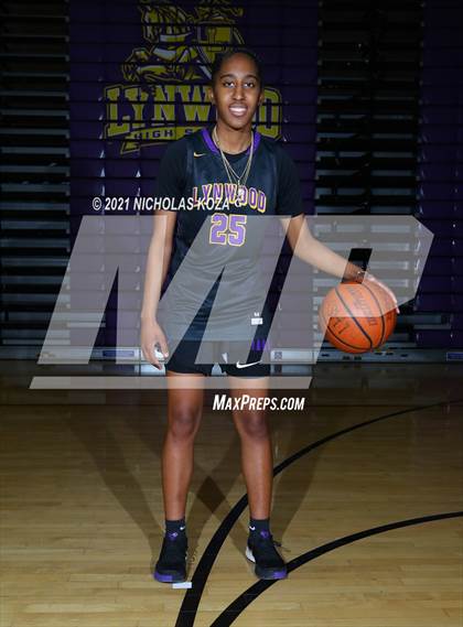 Thumbnail 2 in Lynwood Varsity Basketball Photo Shoot photogallery.