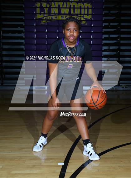 Thumbnail 3 in Lynwood Varsity Basketball Photo Shoot photogallery.