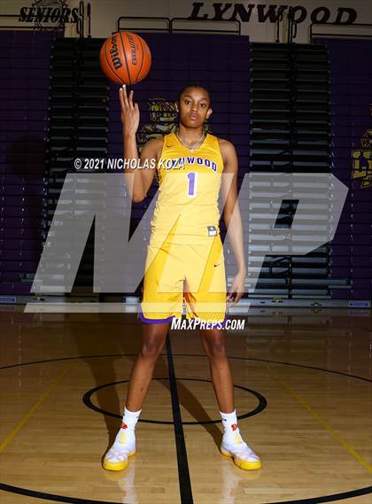 Thumbnail 3 in Lynwood Varsity Basketball Photo Shoot photogallery.