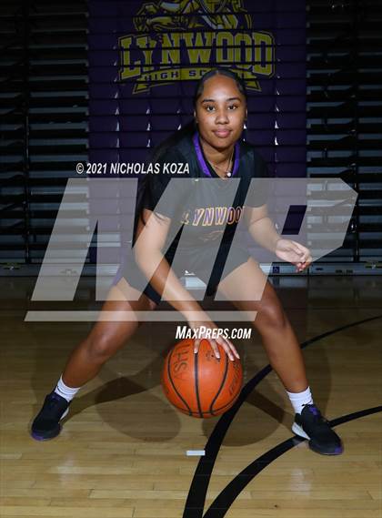 Thumbnail 2 in Lynwood Varsity Basketball Photo Shoot photogallery.