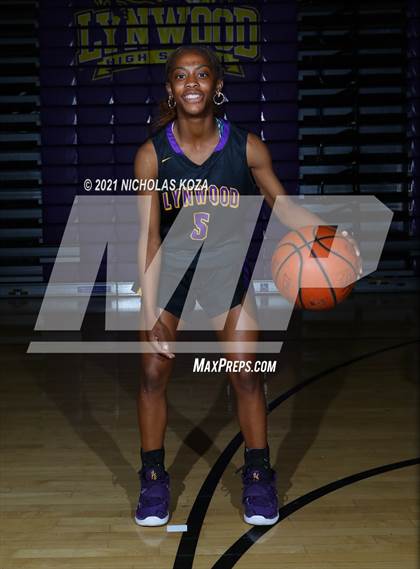 Thumbnail 3 in Lynwood Varsity Basketball Photo Shoot photogallery.