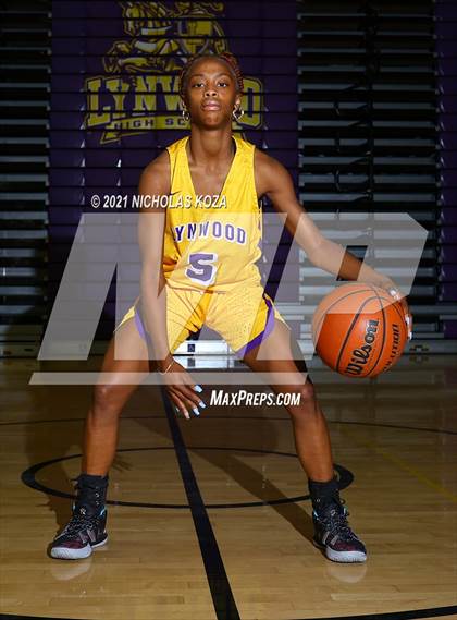 Thumbnail 3 in Lynwood Varsity Basketball Photo Shoot photogallery.