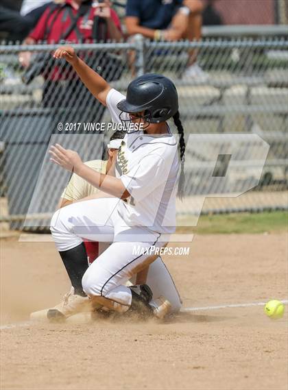Thumbnail 2 in Godinez vs. Alemany (CIF SS D5 Quarterfinal) photogallery.