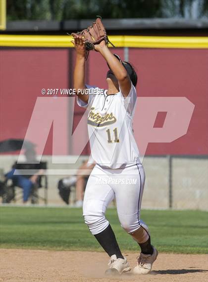 Thumbnail 2 in Godinez vs. Alemany (CIF SS D5 Quarterfinal) photogallery.