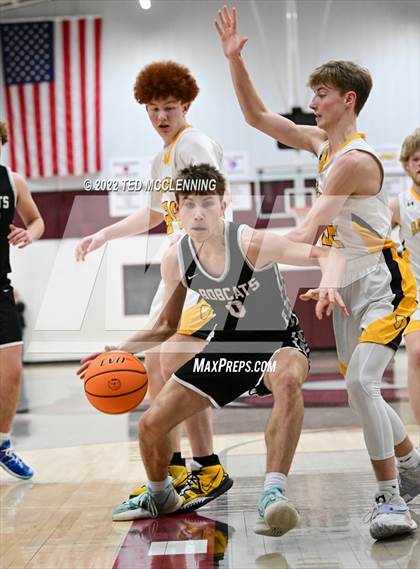 Thumbnail 1 in  Sloan-Hendrix vs Marshall (AAA 2A Regional) photogallery.