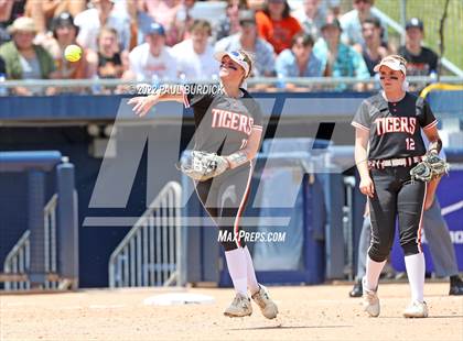 Thumbnail 3 in Clearfield vs. Tunkhannock (PIAA 4A Championship) photogallery.
