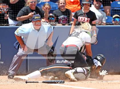Thumbnail 1 in Clearfield vs. Tunkhannock (PIAA 4A Championship) photogallery.