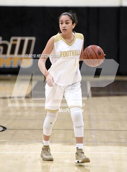 Thumbnail 1 in Villa Park @ Foothill photogallery.