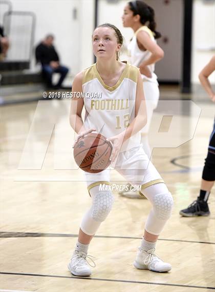 Thumbnail 3 in Villa Park @ Foothill photogallery.