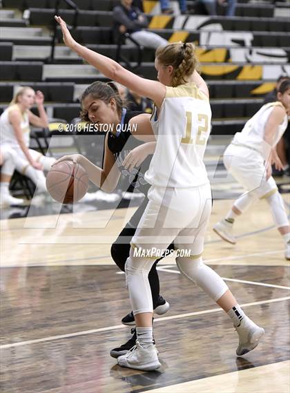Thumbnail 1 in Villa Park @ Foothill photogallery.
