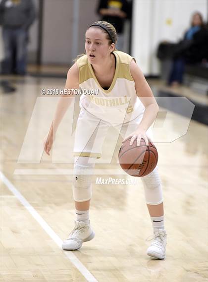 Thumbnail 1 in Villa Park @ Foothill photogallery.