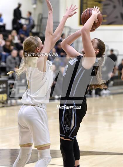 Thumbnail 1 in Villa Park @ Foothill photogallery.