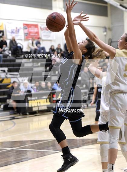 Thumbnail 1 in Villa Park @ Foothill photogallery.