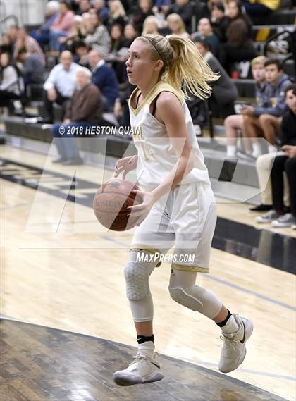 Thumbnail 1 in Villa Park @ Foothill photogallery.