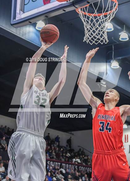 Thumbnail 3 in De La Salle vs. San Joaquin Memorial (MaxPreps MLK Classic) photogallery.