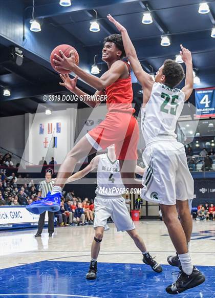 Thumbnail 3 in De La Salle vs. San Joaquin Memorial (MaxPreps MLK Classic) photogallery.
