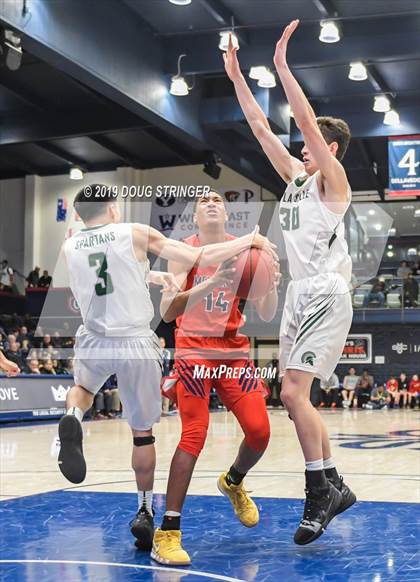 Thumbnail 3 in De La Salle vs. San Joaquin Memorial (MaxPreps MLK Classic) photogallery.