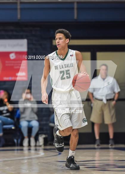 Thumbnail 3 in De La Salle vs. San Joaquin Memorial (MaxPreps MLK Classic) photogallery.