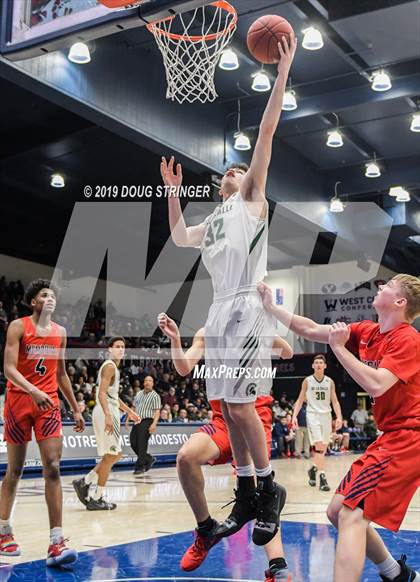 Thumbnail 3 in De La Salle vs. San Joaquin Memorial (MaxPreps MLK Classic) photogallery.