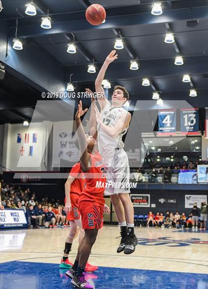 Thumbnail 1 in De La Salle vs. San Joaquin Memorial (MaxPreps MLK Classic) photogallery.