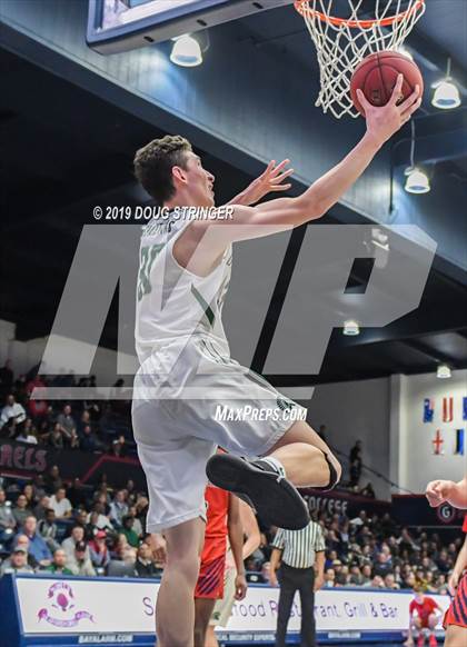 Thumbnail 2 in De La Salle vs. San Joaquin Memorial (MaxPreps MLK Classic) photogallery.