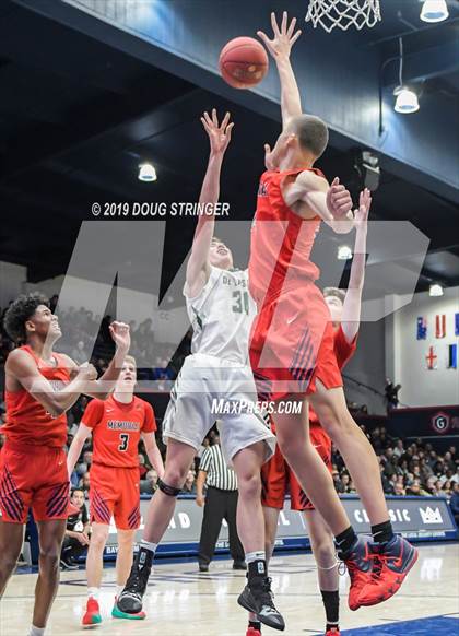 Thumbnail 1 in De La Salle vs. San Joaquin Memorial (MaxPreps MLK Classic) photogallery.