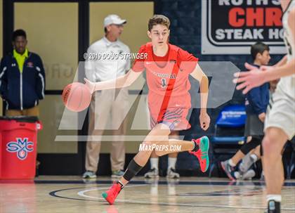 Thumbnail 3 in De La Salle vs. San Joaquin Memorial (MaxPreps MLK Classic) photogallery.