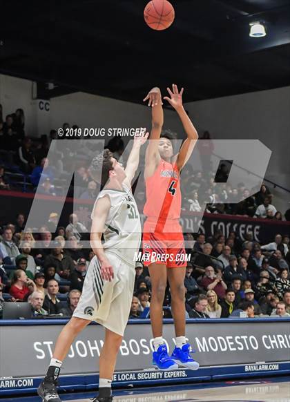 Thumbnail 1 in De La Salle vs. San Joaquin Memorial (MaxPreps MLK Classic) photogallery.