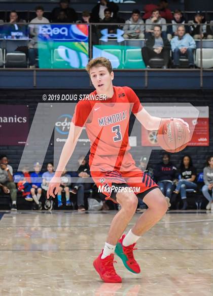 Thumbnail 1 in De La Salle vs. San Joaquin Memorial (MaxPreps MLK Classic) photogallery.