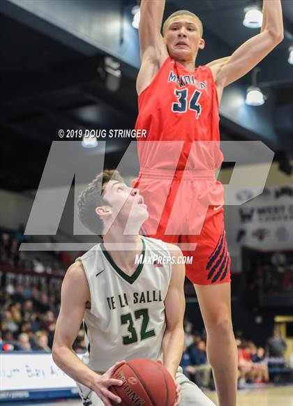 Thumbnail 2 in De La Salle vs. San Joaquin Memorial (MaxPreps MLK Classic) photogallery.