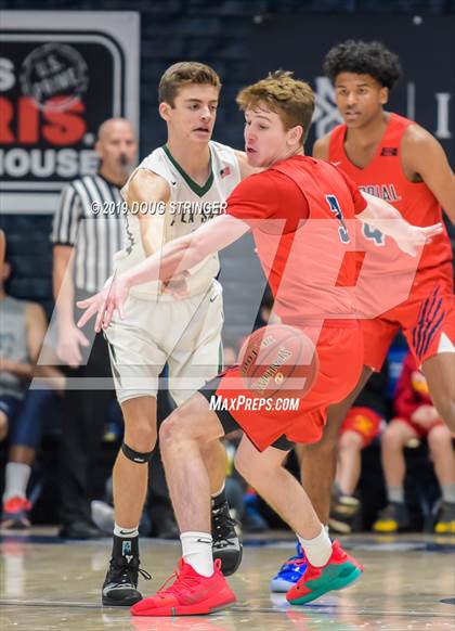 Thumbnail 2 in De La Salle vs. San Joaquin Memorial (MaxPreps MLK Classic) photogallery.