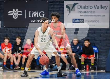Thumbnail 2 in De La Salle vs. San Joaquin Memorial (MaxPreps MLK Classic) photogallery.